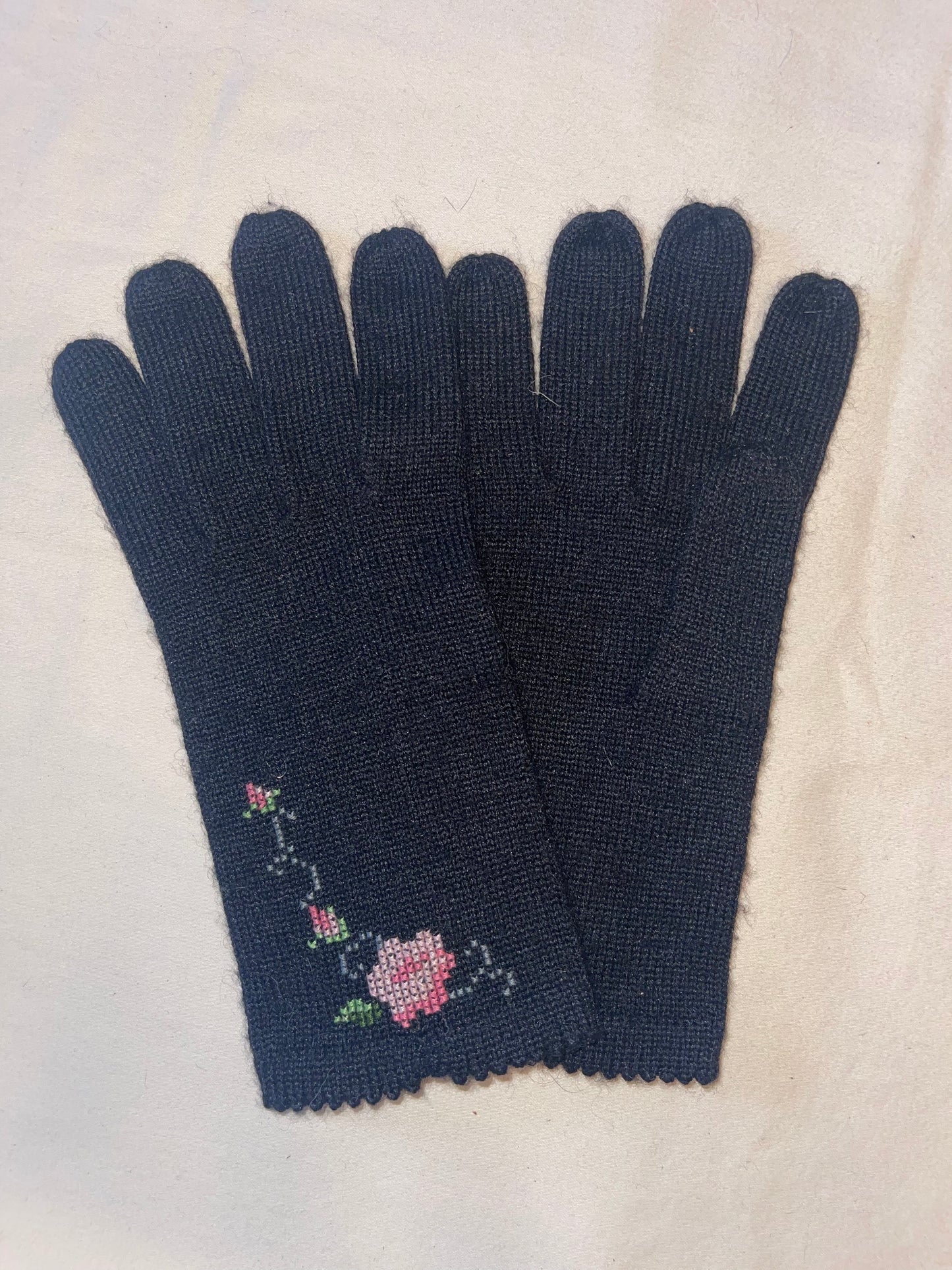 Black Embroidered Knit Gloves