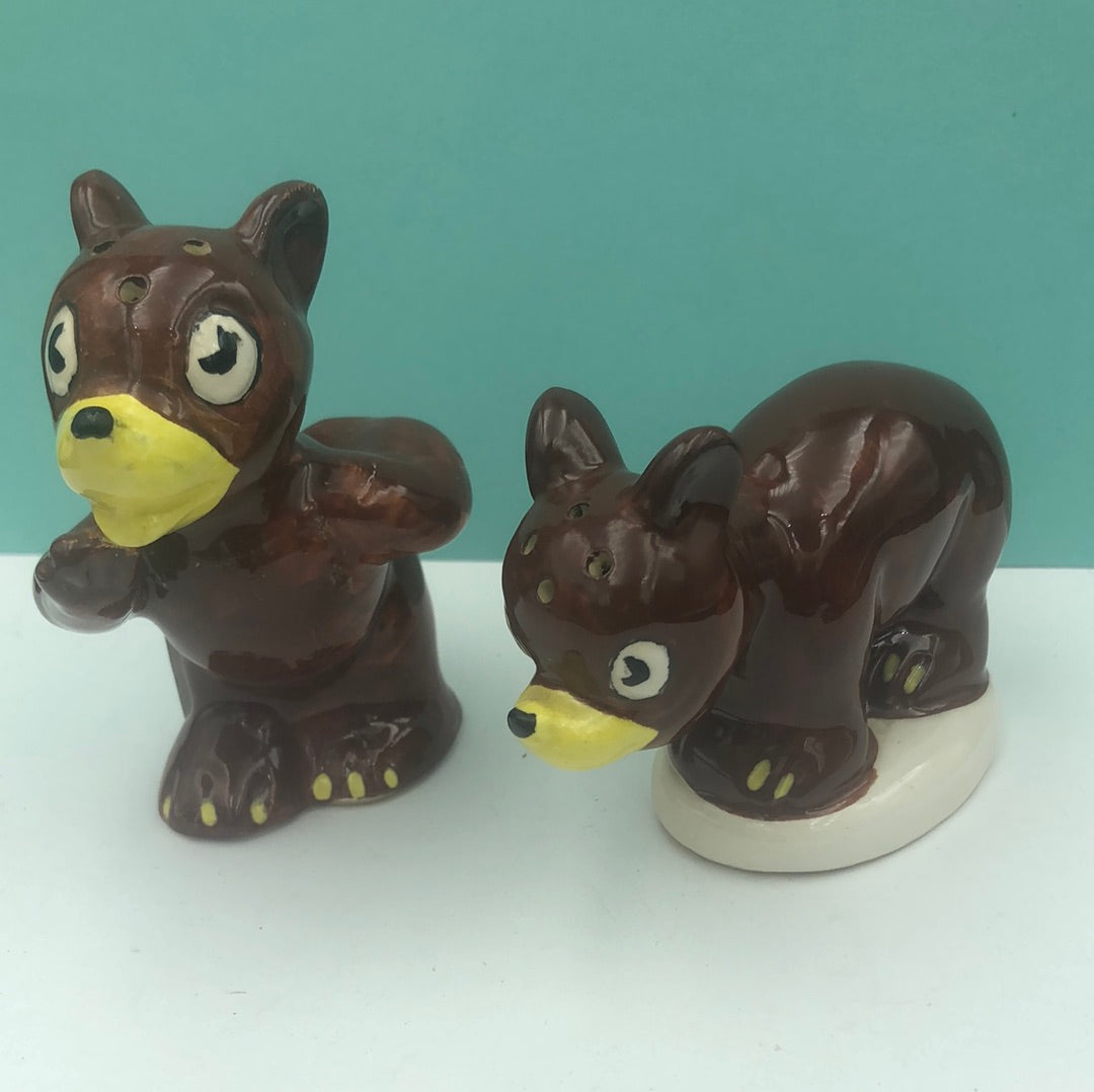 Brown Bear salt and pepper shakers