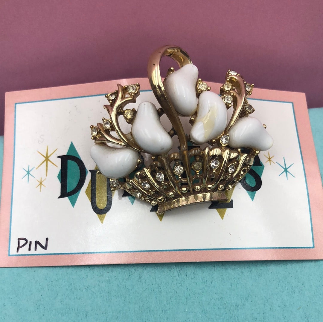 Gold basket of flowers pin