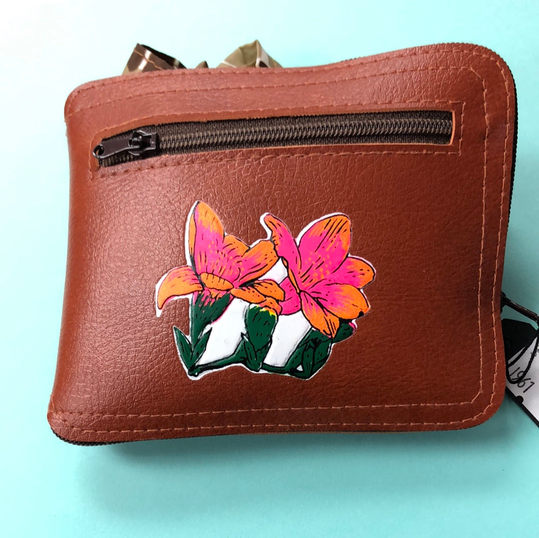 Brown zipper pouch with reusable bag