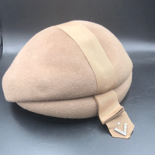 Medium brown wool hat
