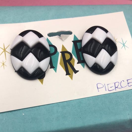 Black and White pierced earring