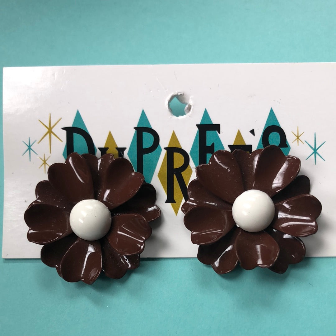 Brown Metal Daisy clip on earring