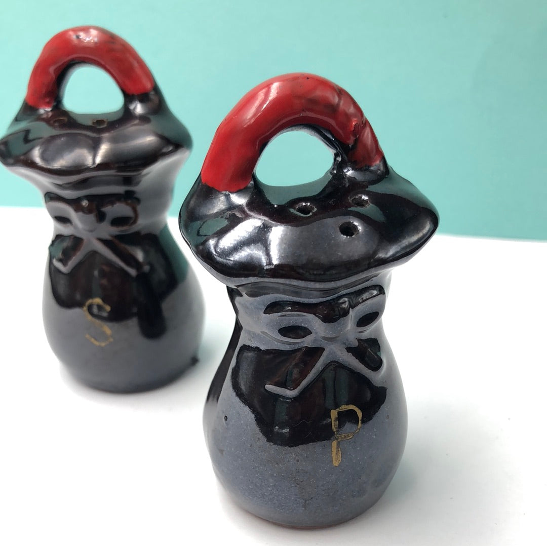 Money bag salt and pepper shakers