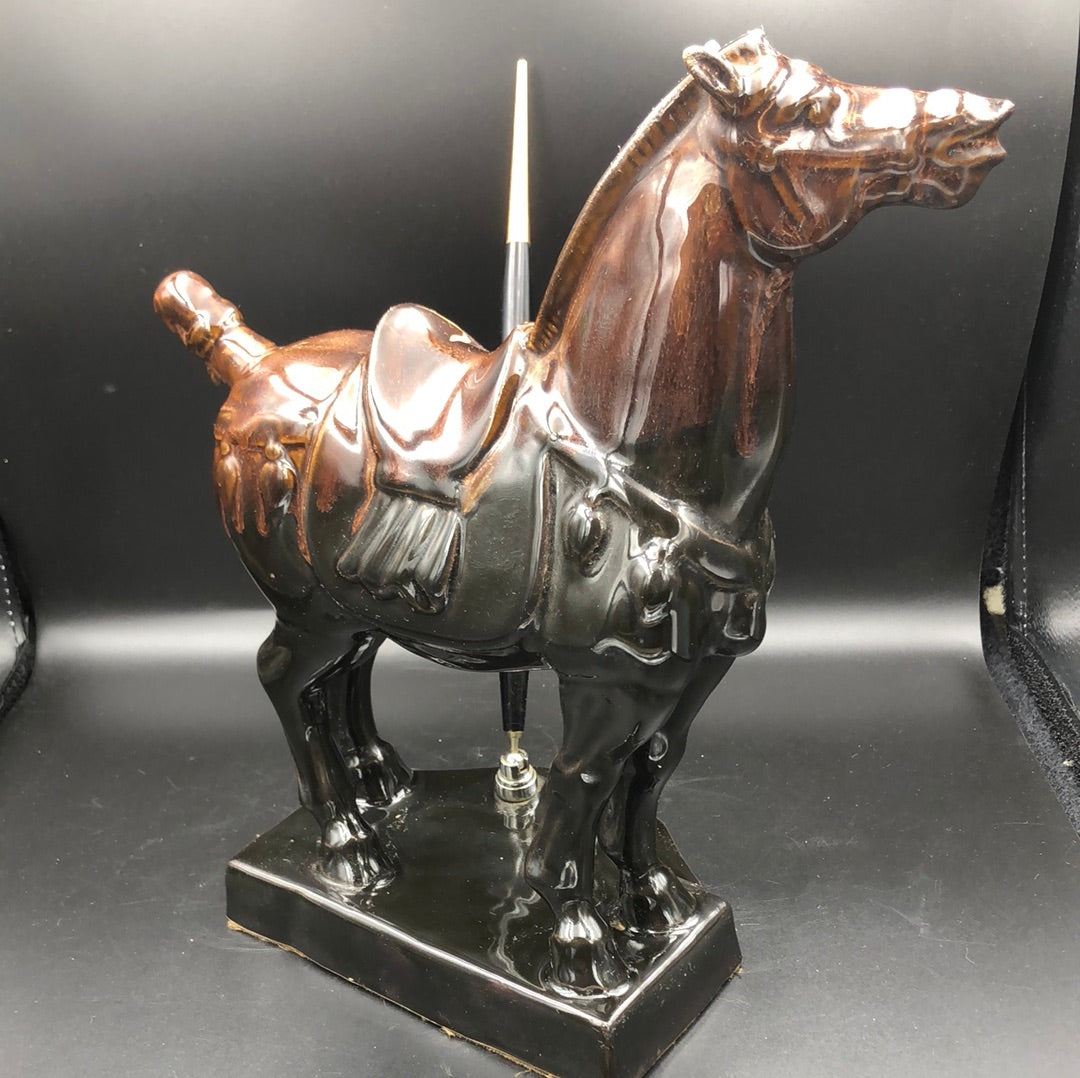 Equestrian desk pen set