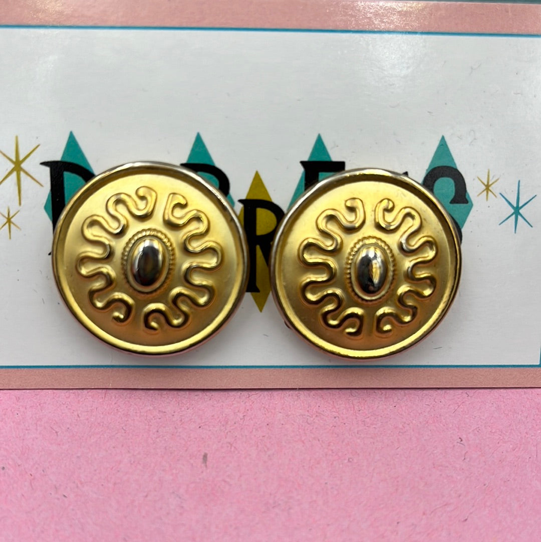 Gold Round clip on with raised design
