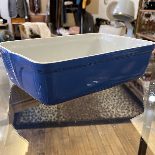 Blue rectangle refrigerator dish