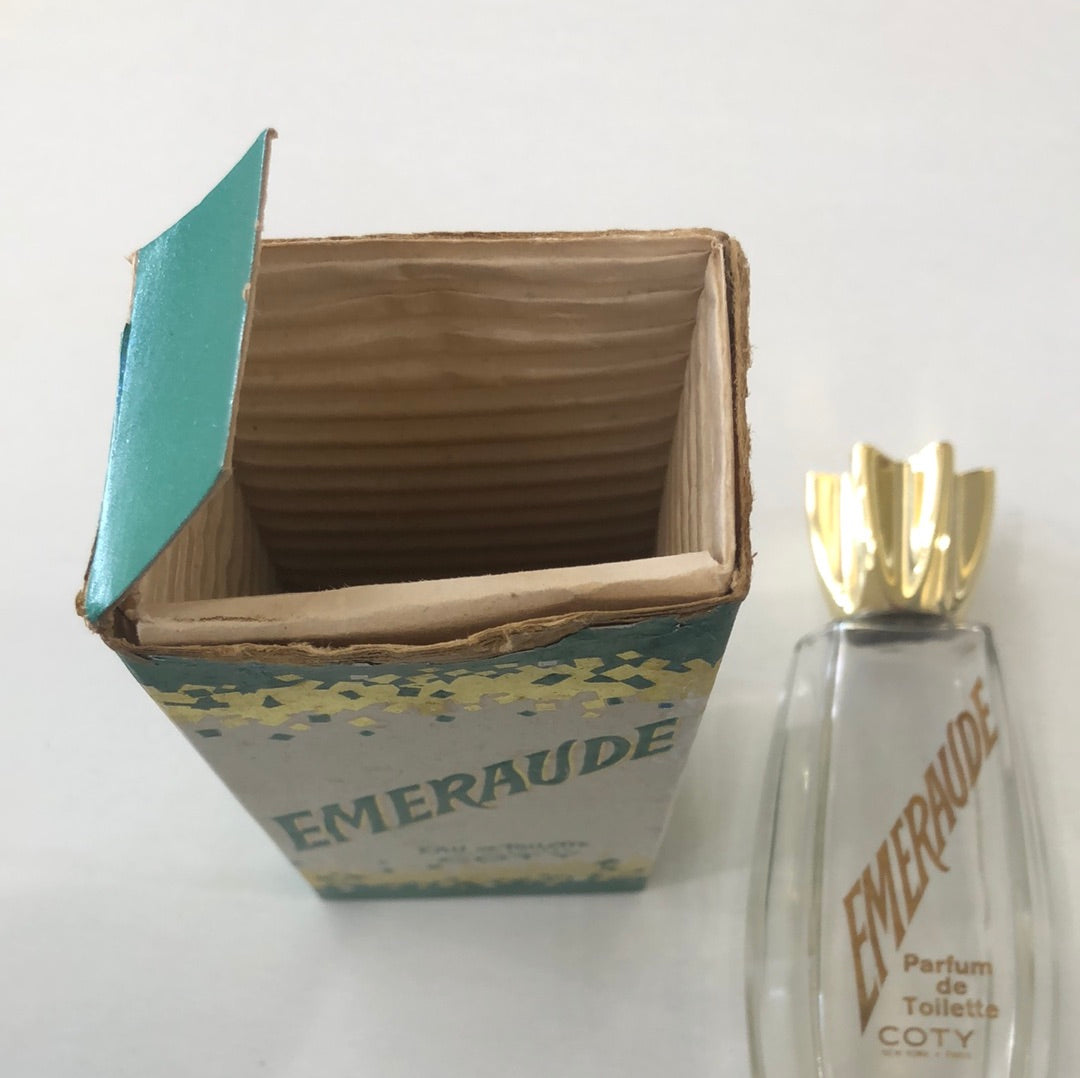 Emeraude bottle and box