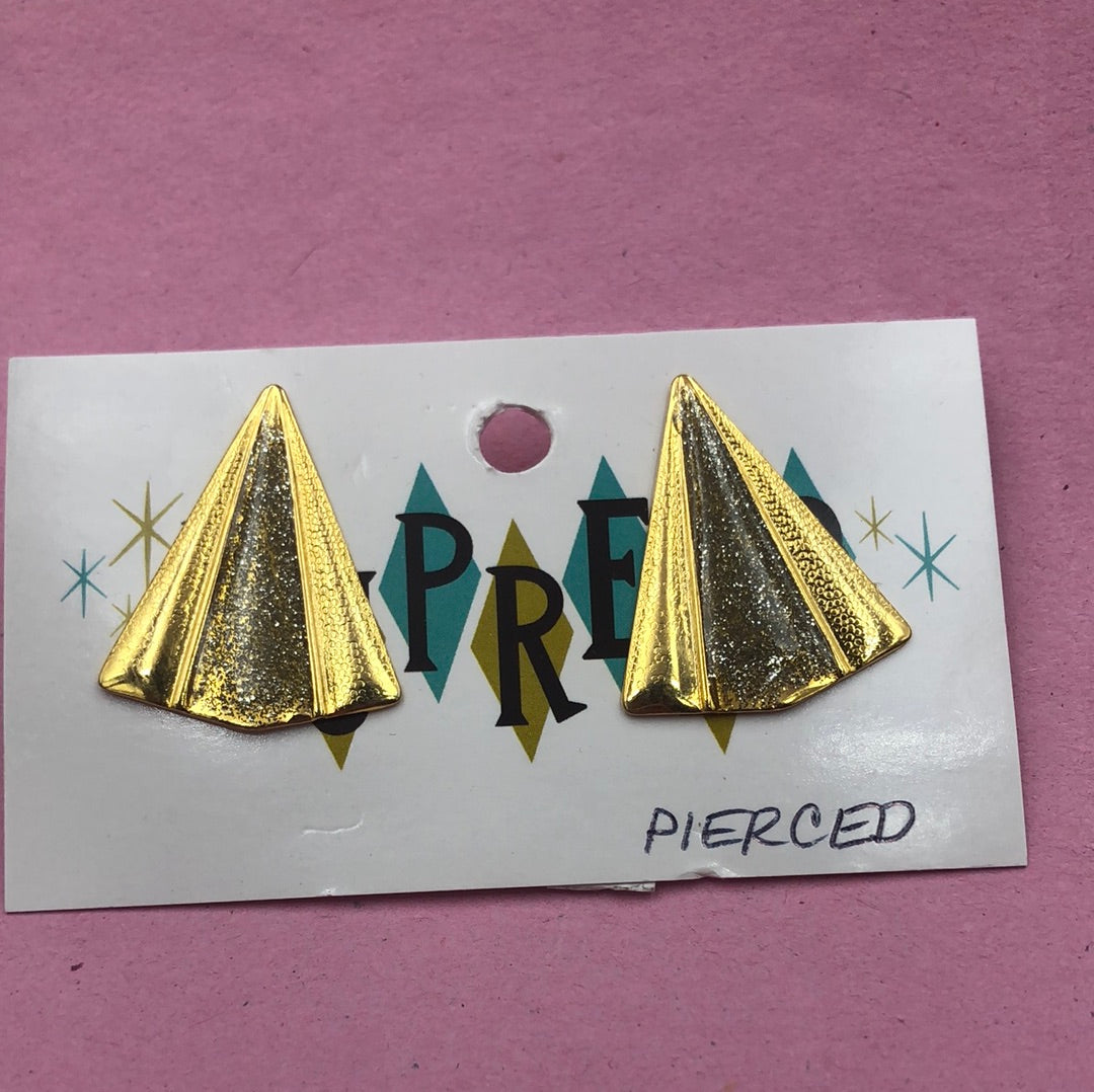 Gold sparkle triangle pierced earrings