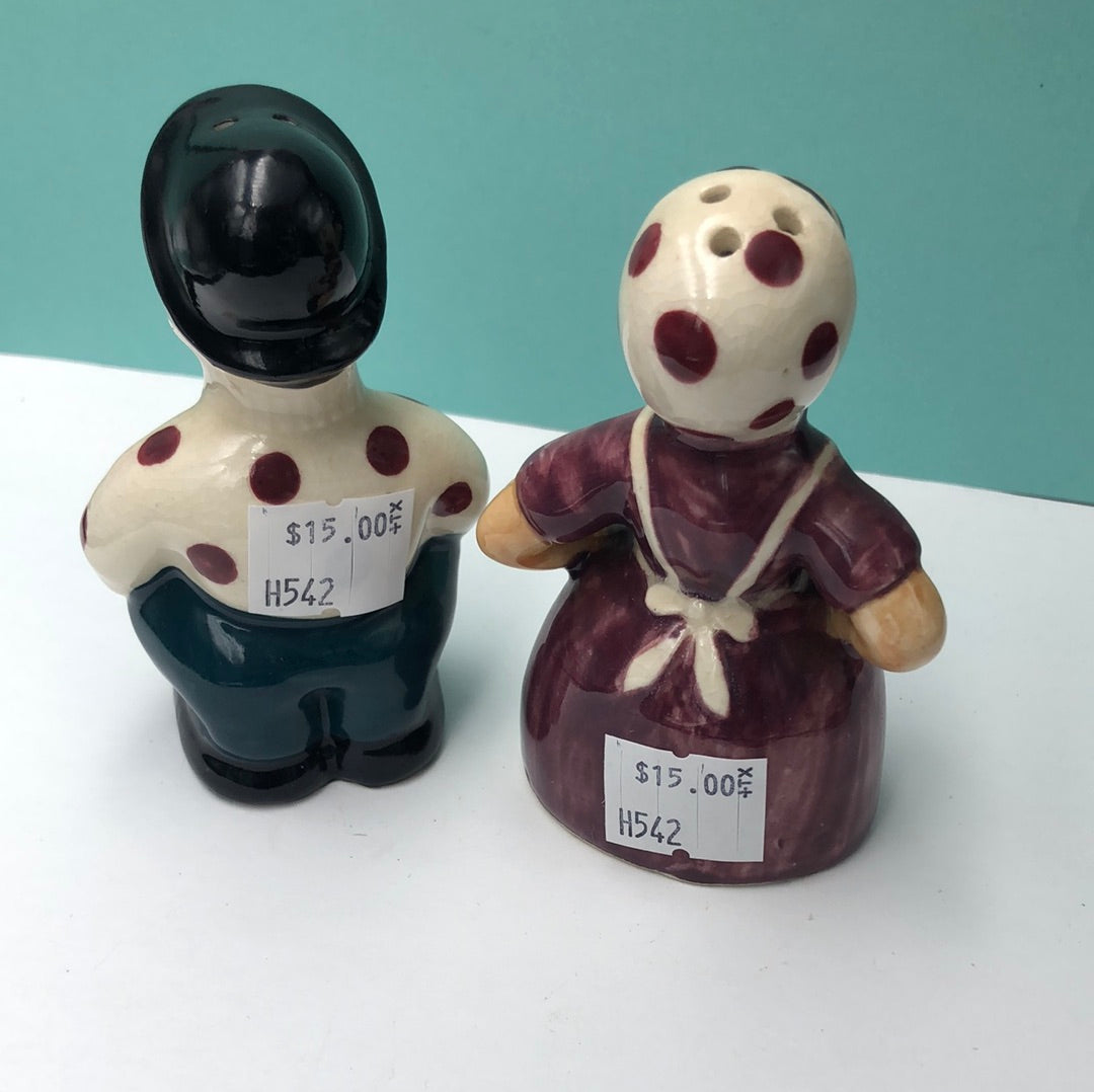 Ceramic couple salt and pepper shakers