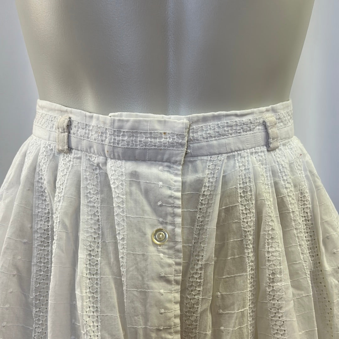 70s White Embroidered Skirt