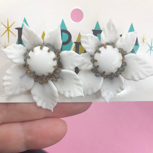 White flower clip on earrings