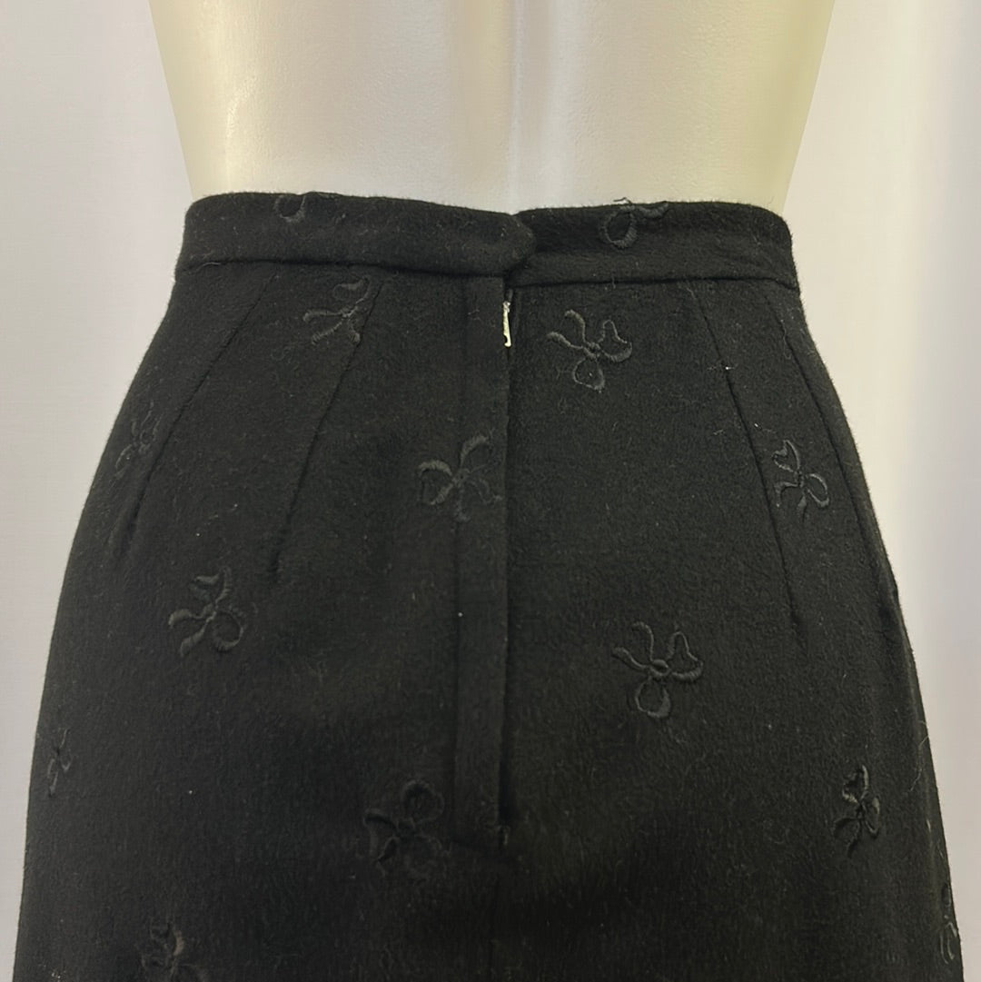 Black Wool Straight Skirt with Bows Embroidered