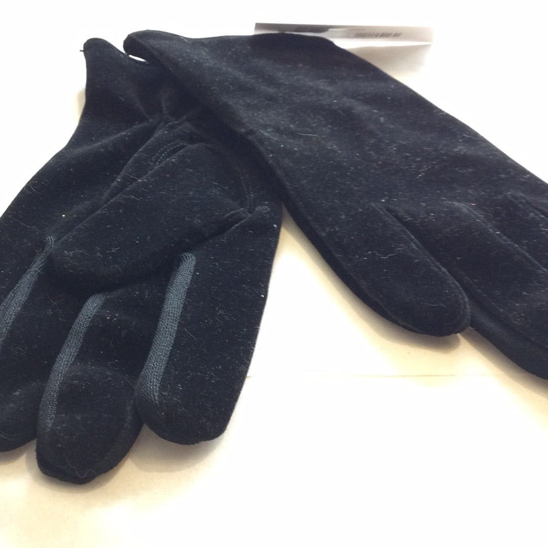 Black velvet gloves