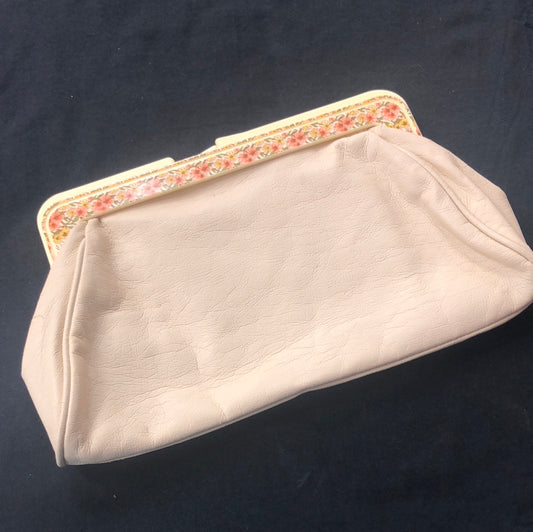 Pale Yellow Clutch