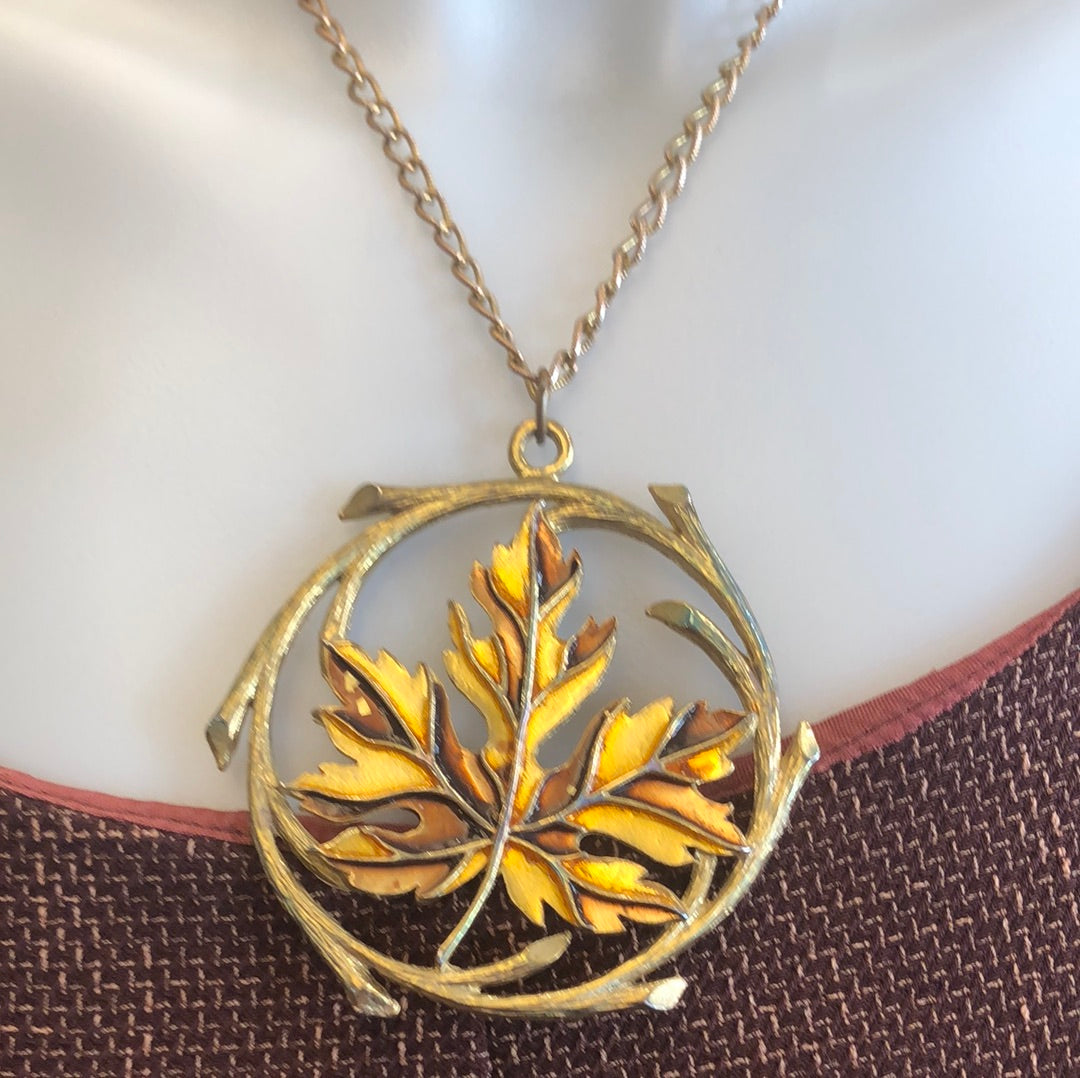 24” Gold chain necklace with maple leaf pendant