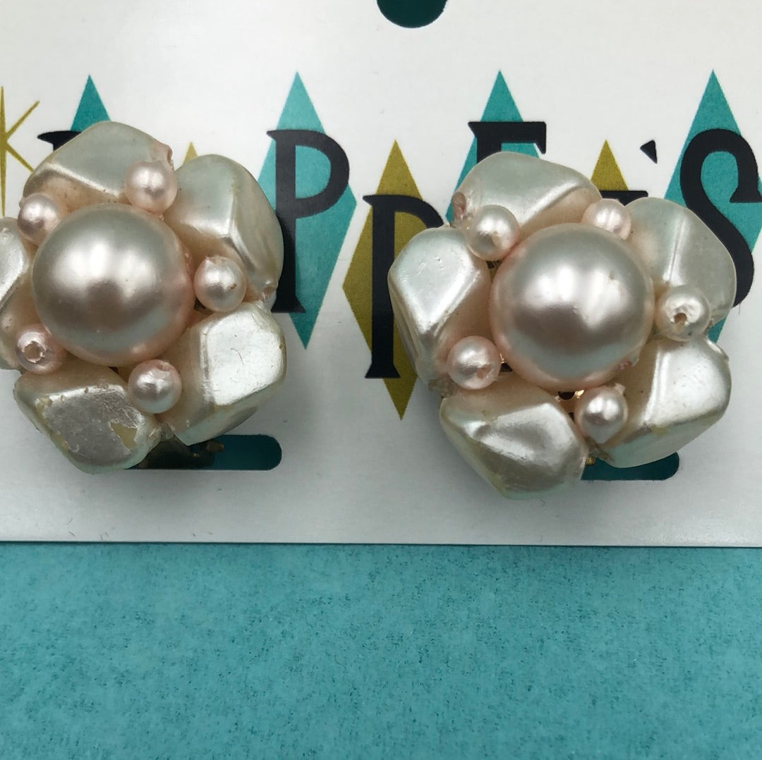 Peach bead cluster clip on earrings